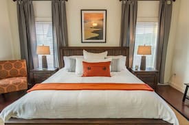 Thornton House | 4 Bedroom Home at the Owls Nest Resort minuets from Golfing Skiing and Hiking.