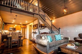 Old Washington Cabin | Wooly Bear Cabin-Secluded-5 Minutes From Salt Fork