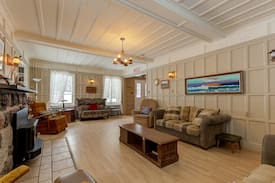 Saint-Gabriel-de-Valcartier Villa | LOVELY HOUSE OF THE VALLÉE JEUNESSE IN THE VILLA ST-LEON RESIDENCE