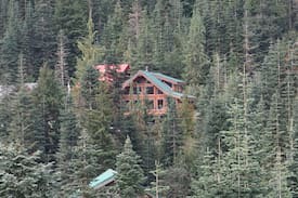 Hemlock Valley Cabin | Edelweiss Local Escape - Sasquatch Mountain Resort
