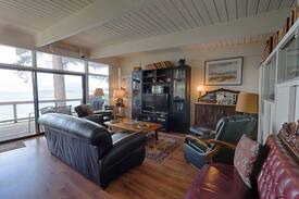 Eastsound House | Seal Point Cottage with Ocean View
