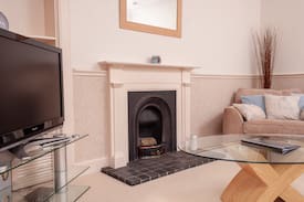 Broughty Ferry Cabin | King's Cottage - Fantastic 2 bed cottage in Broughty Ferry Dundee.