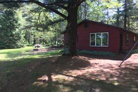 Phillips House | Memory Lane Cottages - Cabin # 2 - Heron Hideaway