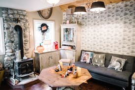 Mono Cabin | The Enchanted Cottage - Hockley Valley