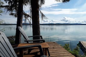 Sheridan Lake Cabin | Luxury Lakefront Log Home on Sheridan Lake B.C.