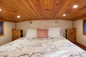 Dover House | Tiny House in Dover, Tn (LBL). Kentucky lake area.