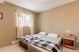 Saint-Gabriel-de-Valcartier Villa | LOVELY HOUSE OF THE VALLÉE JEUNESSE IN THE VILLA ST-LEON RESIDENCE