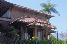Ciloto Villa | Villa Maduma - 5BR Holiday Home at Puncak