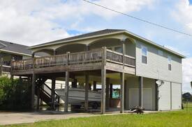 Crystal Beach House | Dock Holiday Beach Getaway