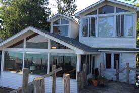 Lambton Shores Cabin | Beach Front Cottage on Ipperwash Beach, Lake Huron
