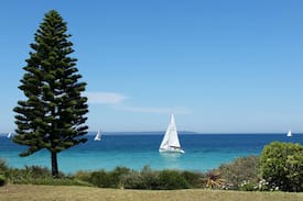 Callala Beach Cabin | SeaCalm Cottage, on Callala Beach