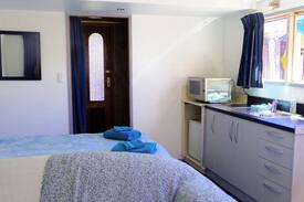 Birdlings Flat House | The Little Nest - Self Contained Sleep.Out