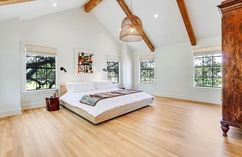 Wimberley House | The Main House at D2 Farms I Couples retreat with hot tub and pool.