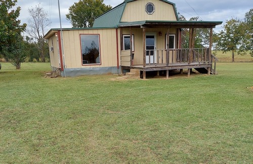 Paris Cabin | Cabin with laid back style and feel