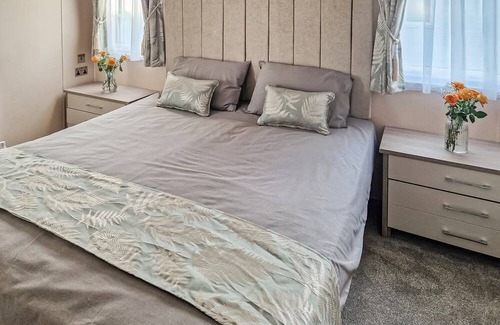 Colchester House | 2 bedroom accommodation in Brightlingsea