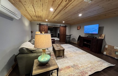Georgetown Apartment | Pet Friendly Rustic Loft Close to Golf & Beaches