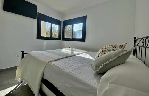 Vilanova I la Geltru House | Dora house with pool by HCLUB Agency