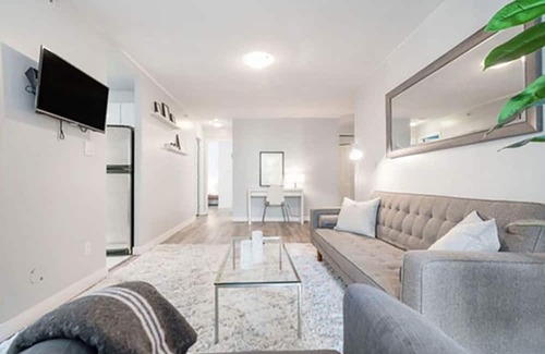 Coal Harbour Condo | Downtown Vancouver 2 Bedroom 2 bathroom Condo with Views in Coal Harbour