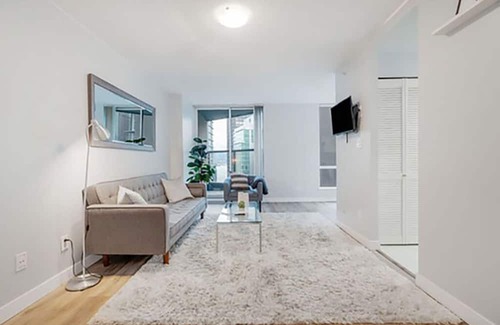 Coal Harbour Condo | Downtown Vancouver 2 Bedroom 2 bathroom Condo with Views in Coal Harbour