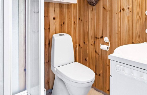 Gulen Municipality House | 6 person holiday home in Ånneland