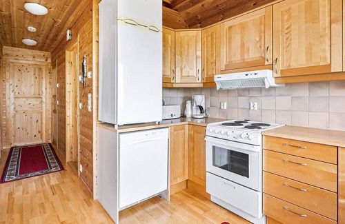 Gulen Municipality House | 6 person holiday home in Ånneland