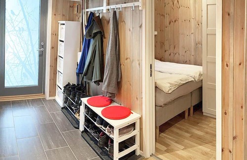 Myrkdalen Apartment | 6 person holiday home in Vossestrand