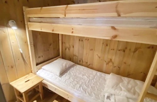 Myrkdalen Apartment | 6 person holiday home in Vossestrand