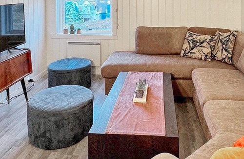 Trany House | 4 person holiday home in Stonglandseidet