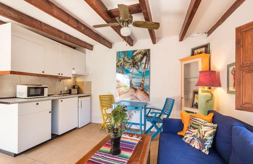 Torre-Pacheco Villa | Country House "Santa Ana Mini Resort" with Mountain View, Shared Pool & Wi-Fi