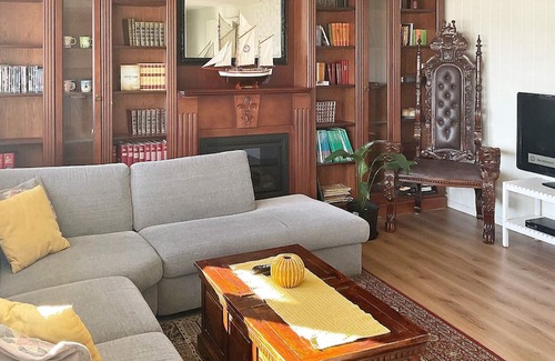 Averoy Apartment | 6 person holiday home in AVERØY