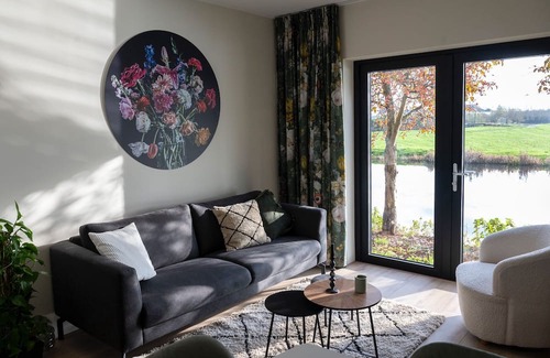 Municipality of Kaag en Braassem House | Cozy chalet on the Veluwemeer