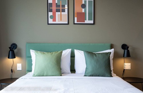 Sao Paulo House | Studio com sacada e ótima vista em prédio completo