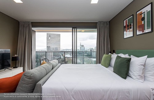 Sao Paulo House | Studio com sacada e ótima vista em prédio completo