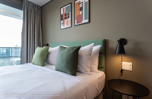 Sao Paulo House | Studio com sacada e ótima vista em prédio completo