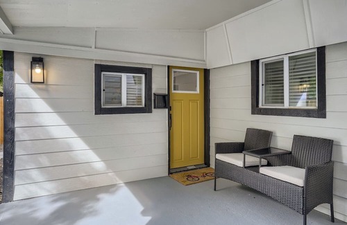 Kipling House | Updated Clean Retreat Next to Beautiful Creek and Trail
