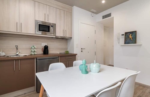 Cervantes Apartment | Apartment in a restored mansion in Granada.