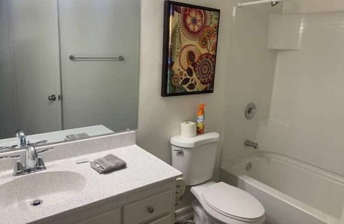 Ocean Beach Apartment | Great Location in Ocean Beach