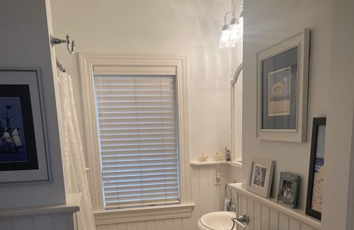 Erie House | Beautiful Beachfront Property. Available lunar eclipse week! Path of totality 😎