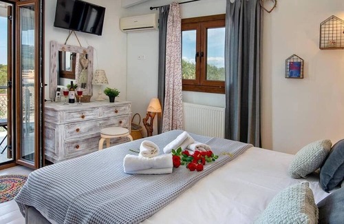 Gaios House | hara luxury house