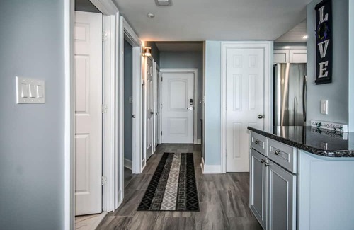 Garden City Condo | One Ocean Place 1202