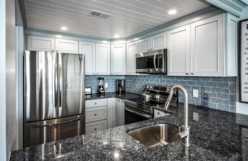 Garden City Condo | One Ocean Place 1202