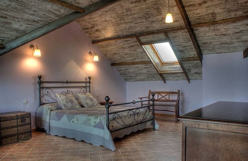 Alia Ski Chalet | Homerez - Chalet for 10 ppl. with swimming-pool and terrace at Pantano de Cijara