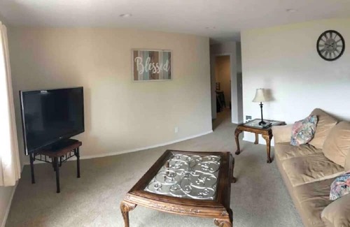 Bayview House | Guest House with Grand Views of Pend Oreille Lake and the surrounding Mountains.