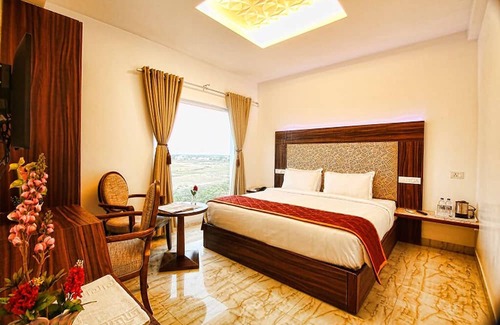 KK Nagar House | Convenient Rooms with Lake view Stay/Madurai