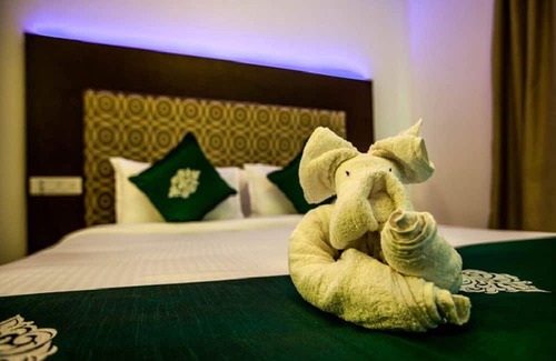 KK Nagar House | Convenient Rooms with Lake view Stay/Madurai