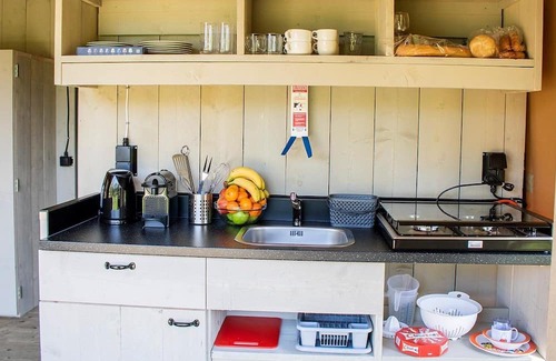 La Chapelle-aux-Filtzmeens Ski Chalet | Luxe Sanitary XL 6 pers. Villatent at five-star Camping Domaine du Logis