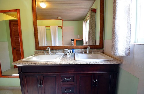 The Bight Apartment | Spectacular ocean views, centrally located, and just off Grace Bay Beach