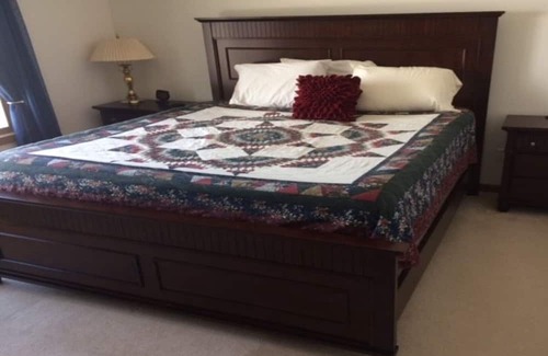 Winneconne House | Beautiful Lakefront Home ~ Outstanding Sunsets ~ Includes Hot Tub!