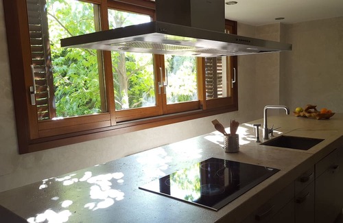 Gelves Villa | Villa Jardines Pool-10 Minutes Seville Center-Free Wifi-Air Conditioning