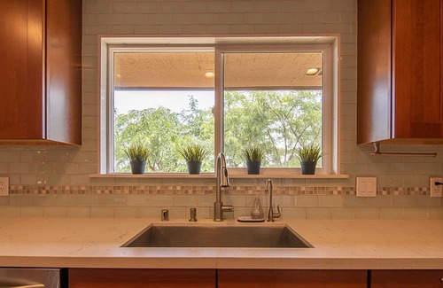 Lake Hodges House | CALIFORNIA DREAMIN' . . . Check Out Our New Winter Rates!